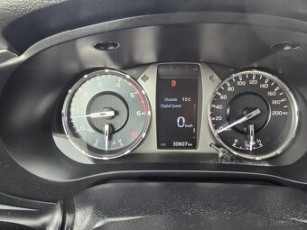 Toyota Hilux DC 2.4 I D-4D Live 4x4 - 18