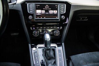 Volkswagen Passat 2.0 BiTDI 240k BMT Highline 4MOTION DSG - 18