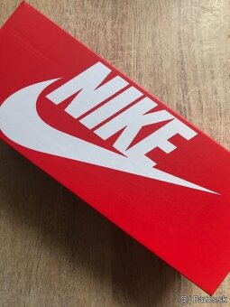 ŠĽAPKY NIKE BENASSI JDI veľ. 45 (UK10) + darček - 18