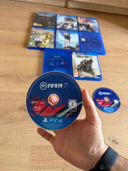 PlayStation 4 (PS4) hry - 18