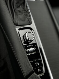 Volvo V90 D4,Momentum,4x4, A/T - 18