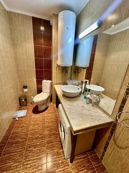 Štýlový dvojizbový apartmán v ideálnej dovolenkovej lokalite - 18