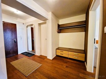 REZERVOVANÉ/ 3 izbový luxusne zariadený veľkorysý apartmán - 18