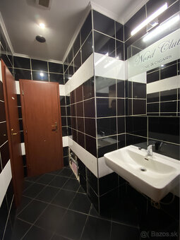 Rekonštruovaný dom s pozemkom na podnikanie - 18