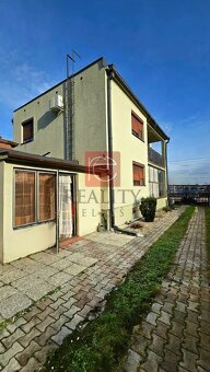 NA PREDAJ rodinný dom s veľkým pozemkom,Veľký Kýr - 18