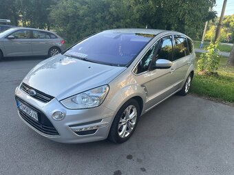 Ford S Max 7 miestny rok výroby 10/2011 - 18