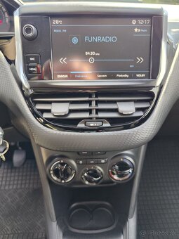 Peugeot 208- 1.2 benzín 60kw.. - 18