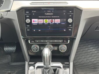 Volkswagen Passat Variant 2.0 BiTDI Highline 4MOTION DSG - 18
