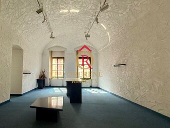 Meštiansky dom v centre Banskej Bystrice s kvalitnou rekonšt - 18