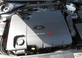 Ford Mondeo 1,8 92 kW Digiklima Serviska benzín - 18