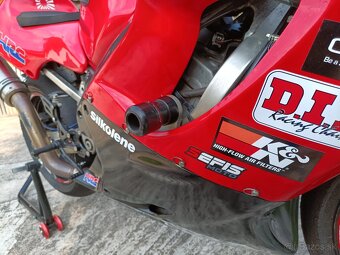 Okruhova Honda CBR 600 f4 - 18