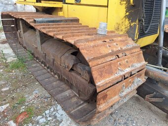 NEW HOLLAND D150 - 18