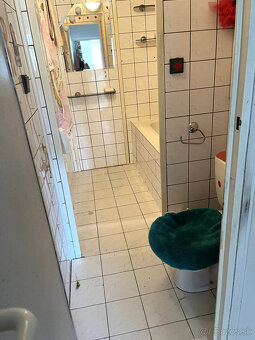 Priestranný a slnečný trojizbový byt na Dolinkách, Detva - 18