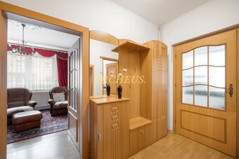 NA PREDAJ RODINNÝ DOM S PRÍSTAVBOU MALACKY, HVIEZDOSLAVOVA - 18