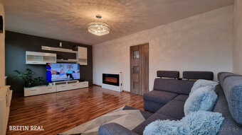 6. izbový, priestranný 232 m2 RD, s garážou a bazénom-komple - 18