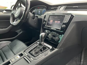 Volkswagen Passat 2.0 TSI 4MOTION DSG - 18