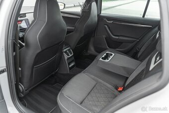Škoda Octavia Combi 2.0 TDI RS DSG 4x4 - 18