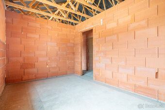 Na predaj nadštandardná 5-izbová novostavba rodinného domu v - 18