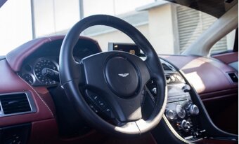 Aston Martin V8 Vantage Coupé 321kw Automat - 18