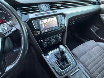 Volkswagen Passat Variant 2.0 TDI 240PS Highline 4Motion DSG - 18