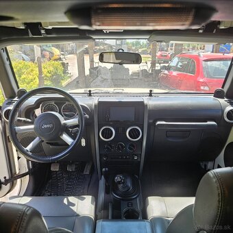 JEEP  WRANGLER 2.8 CRD Sahara - 18