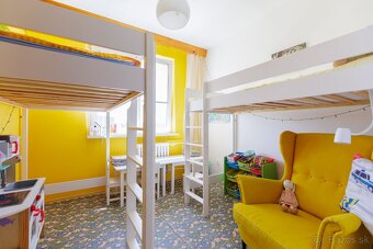 Garáž, 4 izby, 2 loggie a to všetko v samom srdci Dlhých Die - 18