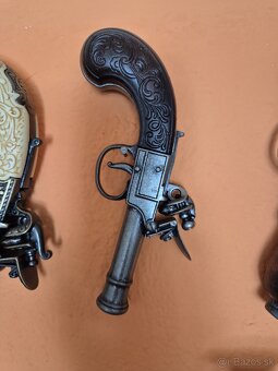 Repliky kresadlovych pištolí - 18