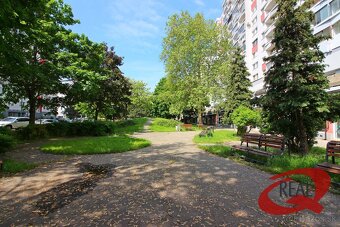 KVALITNE ZREKONŠTRUOVANÝ 2i. BYT NA ZAČIATKU PETRŽALKY - 18