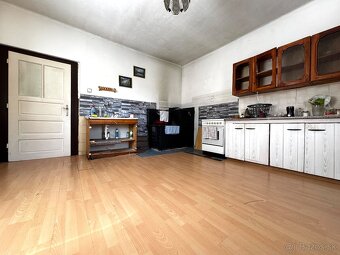 Rodinný dom s veľkým pozemkom pod Tatrami – Važec - 18