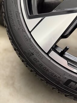 Zimná sada 5x108 R20 , 245/40/20 Volvo EX30 - 18