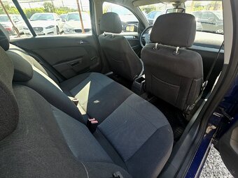 Opel Astra 1.3 CDTI Elegance
 - 18