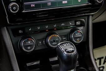 Škoda Superb 2.0 TDI 4x4 L&K DCC / NELAKOVANÉ /AJ NA SPLÁTKY - 18