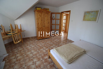 Na predaj rodinný dom s obrovským pozemkom – Pčoline - 18