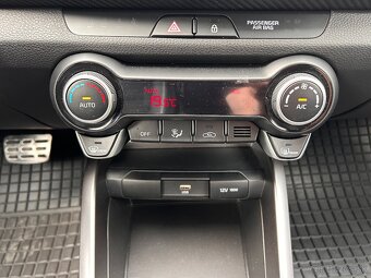 Kia Stonic 1.0 T-GDi 74kW AT7 GT-LINE - 18