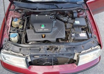 Škoda Octavia 1,6 i LPG benzín manuál 74 kw - 18