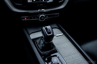 Volvo XC60 D4 Inscription A/T 2019 - 18