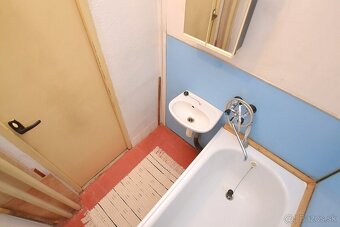 NA PREDAJ | 2 izbový byt s balkónom, 56 m2, sídlisko Západ - 18