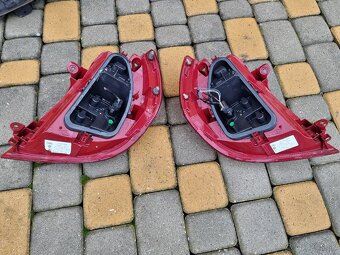 renault clio III kufrové dvere - 18