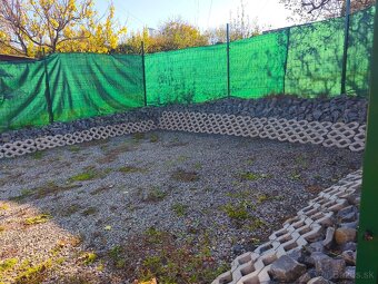 Záhradná chatka v záhradkárskej oblasti - 18