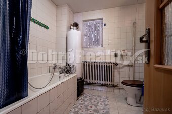 REZERVOVANÝ: Rodinný dom na rekonštrukciu, 147 m2, Beňuš, ok - 18