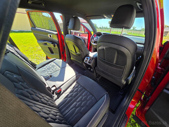 KIA Sorento 1.6 T-GDI Hybrid Platinum 2021 - 18