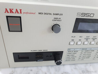 Sampler Akai S950 v perfektnom stave. - 18