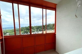 TUreality ponúka krásny 3i byt v Karlovej Vsi,... - 18