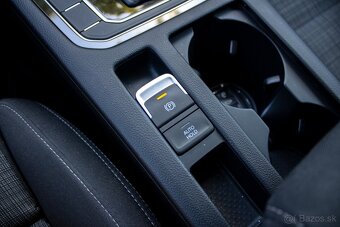 Volkswagen Passat 2.0 TDI 4Motion DSG TOP STAV - 18