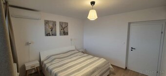 REZERVOVANÉ: Prenájom 3i bytu s KLIMATIZÁCIOU a dvomi - 18