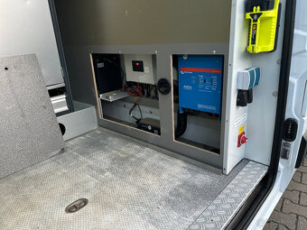 Renault Master L2H2, exkluzívna pojazdna dielňa BOTT, DPH - 18