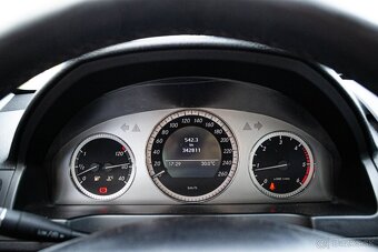 Mercedes-Benz C trieda Kombi 220 CDI Avantgarde - 18