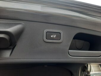 Jaguar E-Pace S AWD 2.0 D 110kW / 150 PS AT/9 4x4 - 18