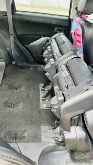 Predám Mitsubushi Outlander 2,2 diesel - 18