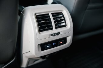 Volkswagen Touran 2.0 TDI DSG Comfortline - 18